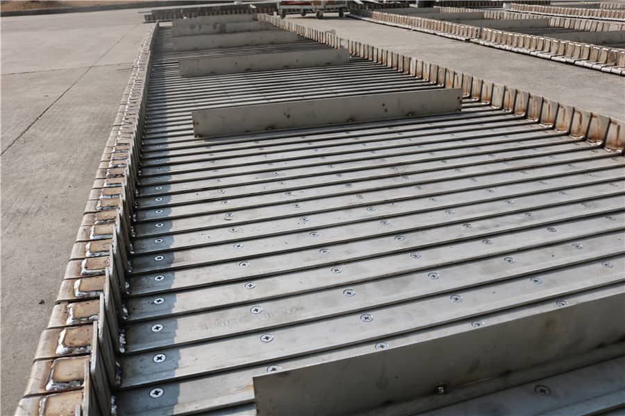 Heavy-Duty Abrasion-Proof Dry Ash Conveyor System for Power Plants